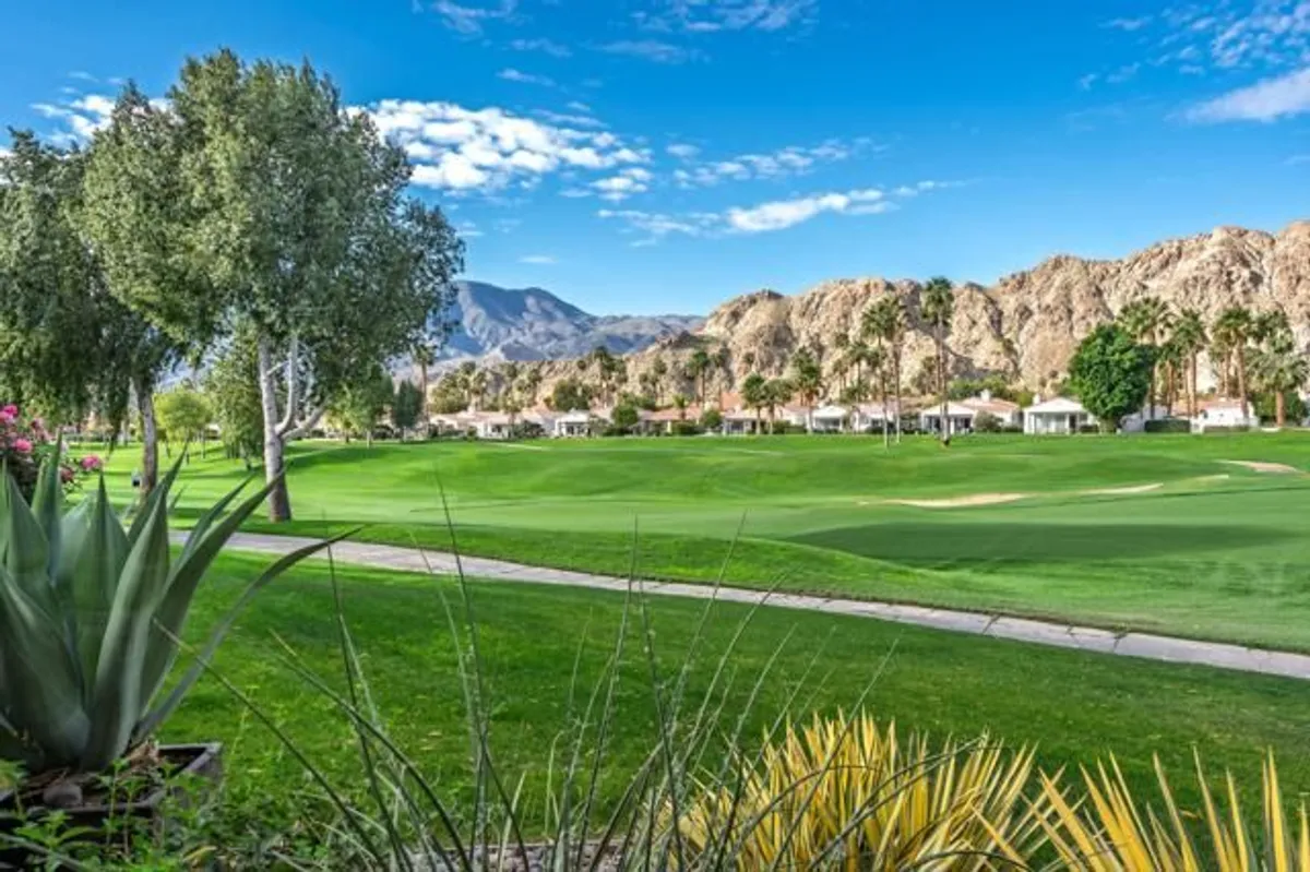 Property Slideshow image 1 of 33 | 55173 shoal crk, La Quinta, CA, 92253
