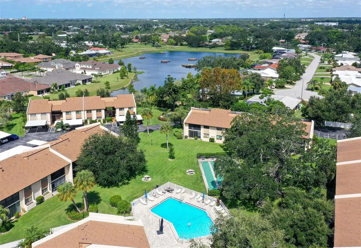 Property Slideshow image 1 of 30 | 2640 clubhouse dr 203, Sarasota, FL, 34232
