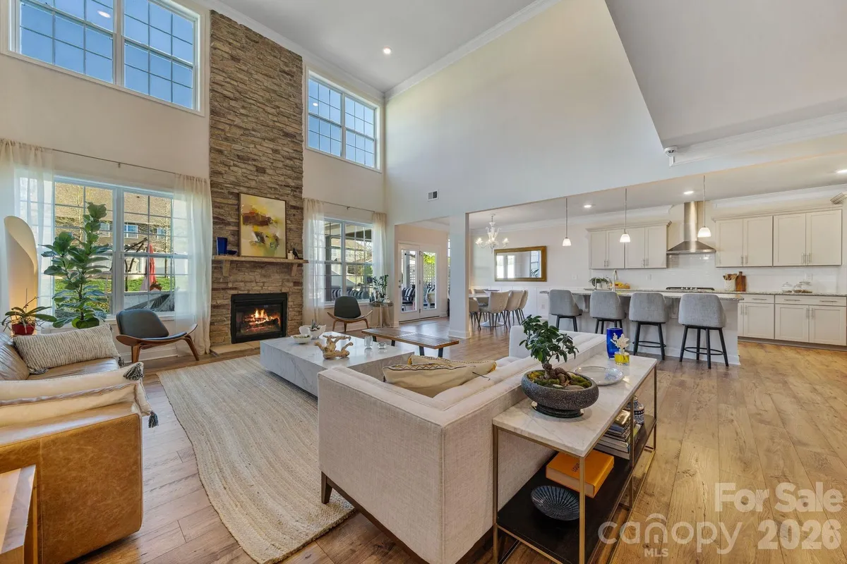 Property Slideshow image 1 of 48 | 2111 lapalma trce, Lake Wylie, SC, 29710