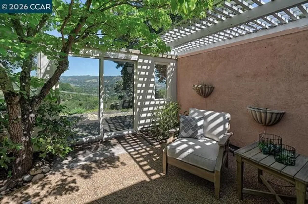Property Slideshow image 1 of 48 | 1300 skycrest dr 2, Walnut Creek, CA, 94595