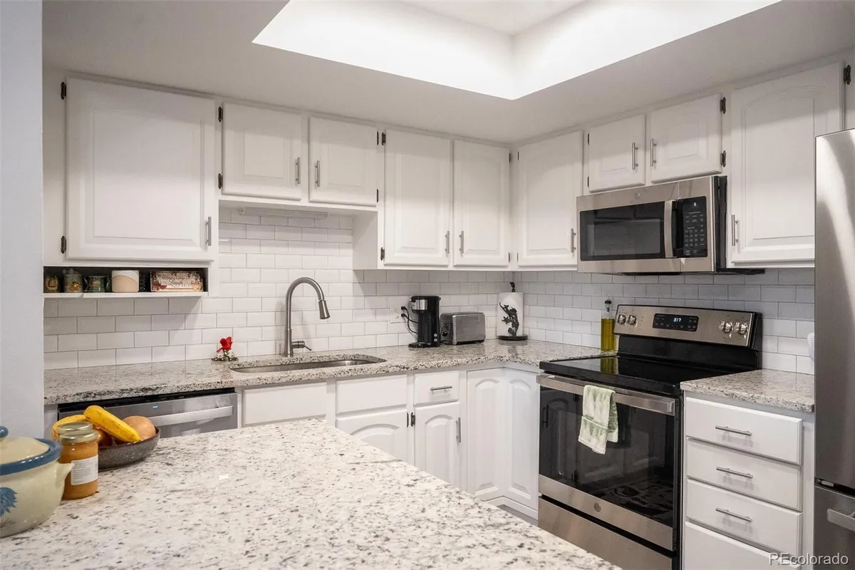 Property Slideshow image 1 of 31 | 14091 e marina dr apt 612, Aurora, CO, 80014