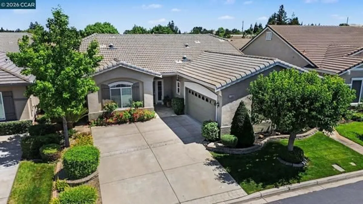 Property Slideshow image 1 of 37 | 1350 mcprince ln, Brentwood (Cc), CA, 94513
