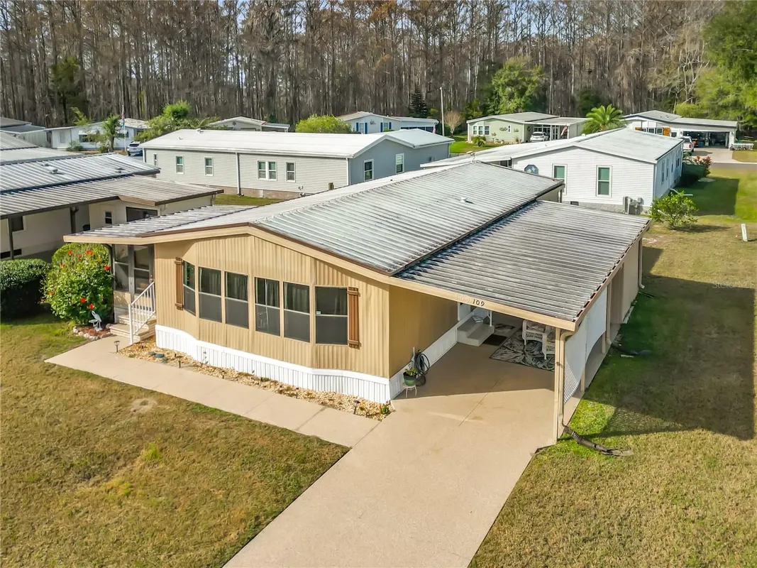 Property Slideshow image 1 of 26 | 109 lyonia ln, Wildwood, FL, 34785