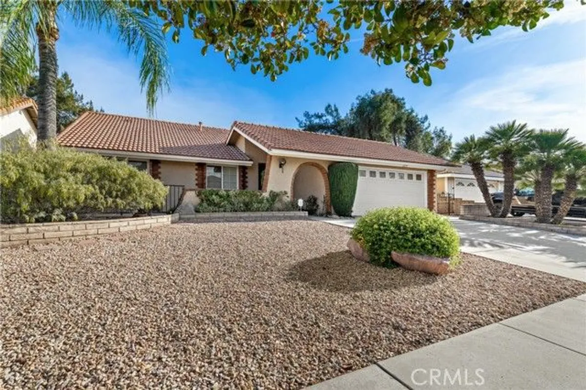 Property Slideshow image 1 of 43 | 2095 silver oak way, Hemet, CA, 92545