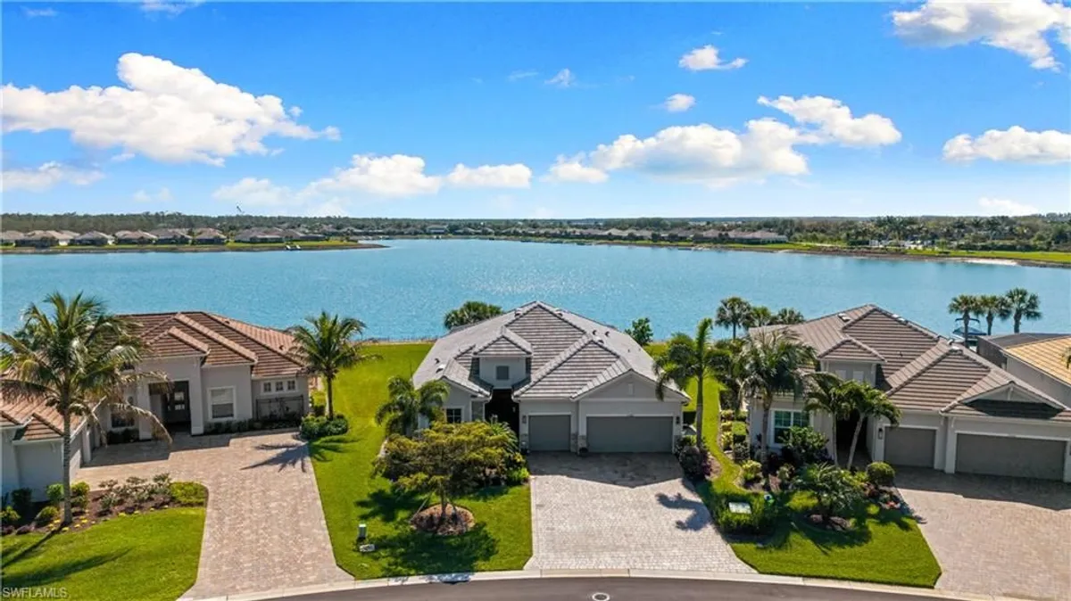 Property Slideshow image 1 of 50 | 15086 blue bay cir, Fort Myers, FL, 33913