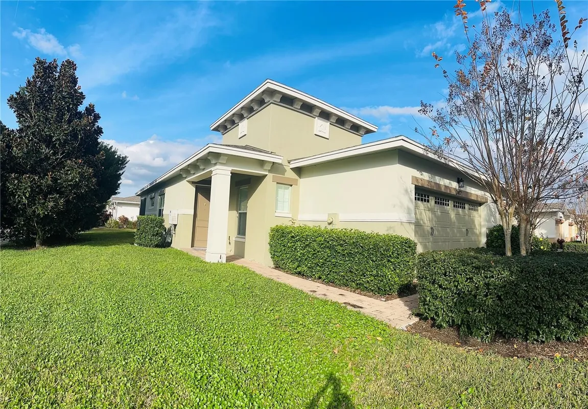 Property Slideshow image 1 of 39 | 2437 yellow brick rd, Saint Cloud, FL, 34772