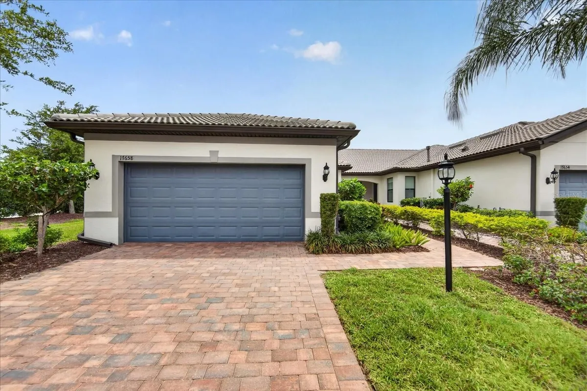Property Slideshow image 1 of 89 | 17658 camden dr, Bradenton, FL, 34202