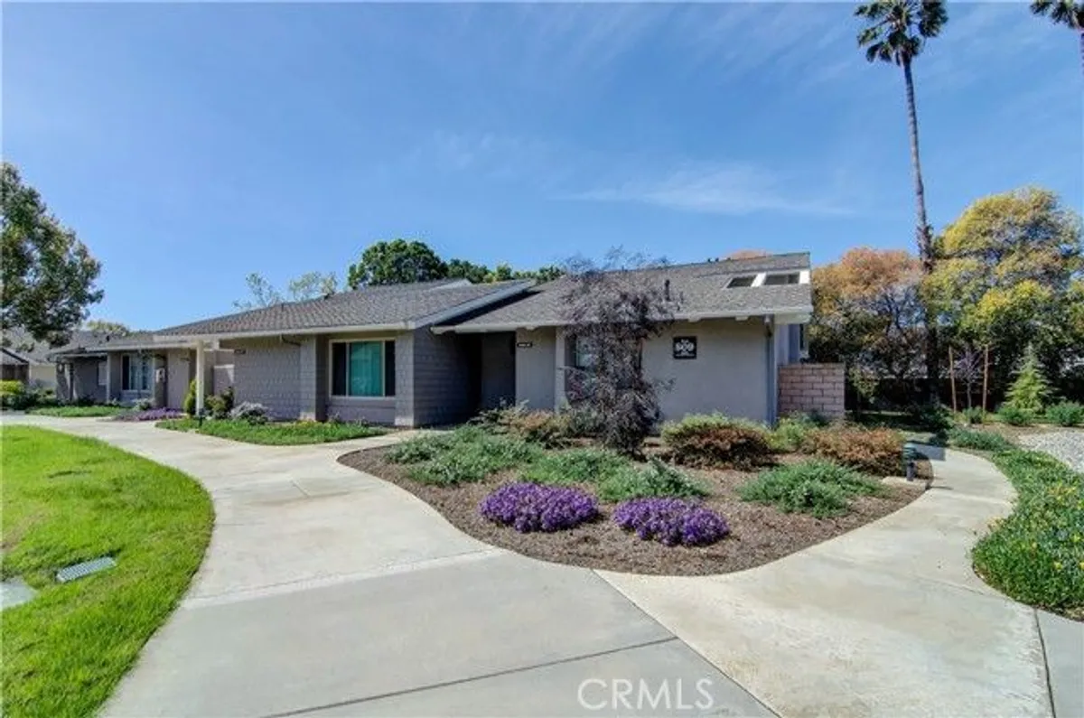 Property Slideshow image 1 of 24 | 8566 larkhall cir 809d, Huntington Beach, CA, 92646