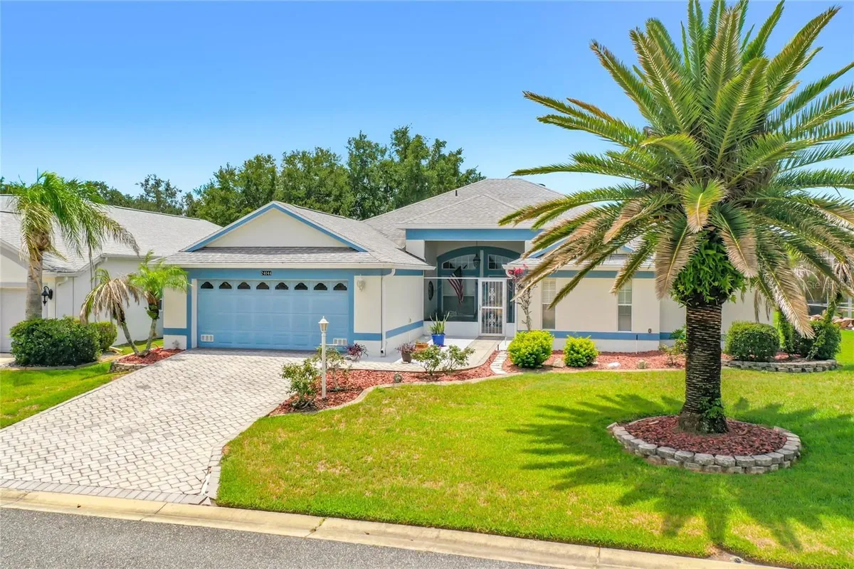 Property Slideshow image 1 of 59 | 24044 peekskill st, Leesburg, FL, 34748