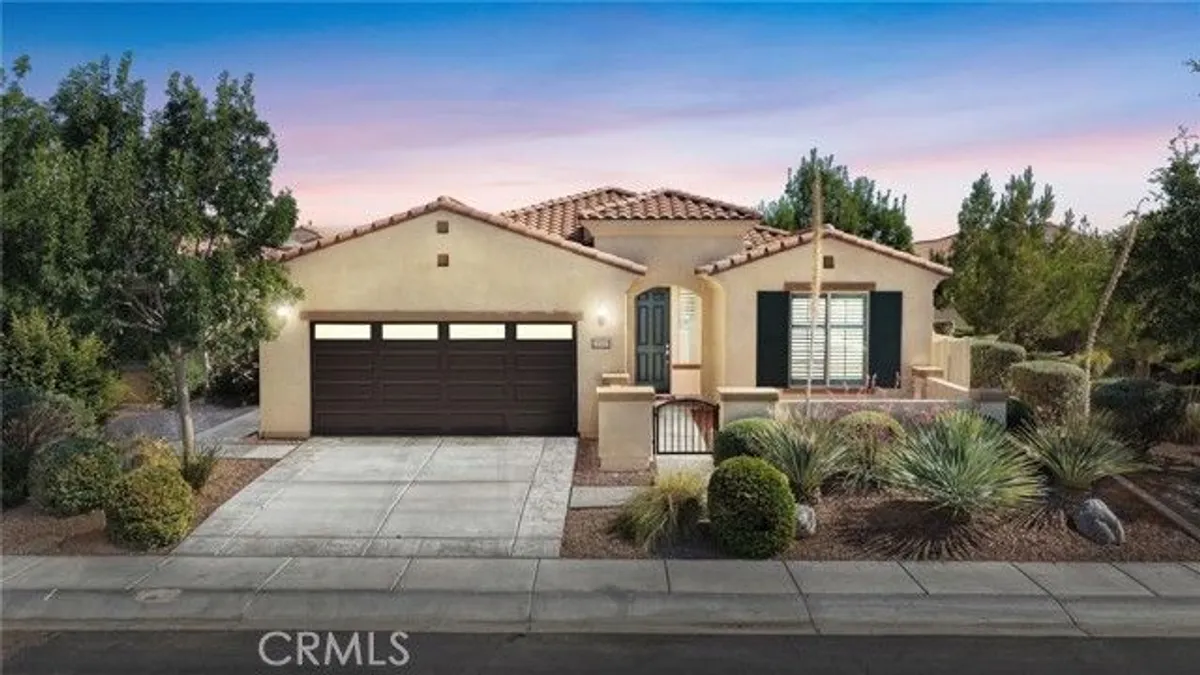 Property Slideshow image 1 of 44 | 18905 copper st, Apple Valley, CA, 92308