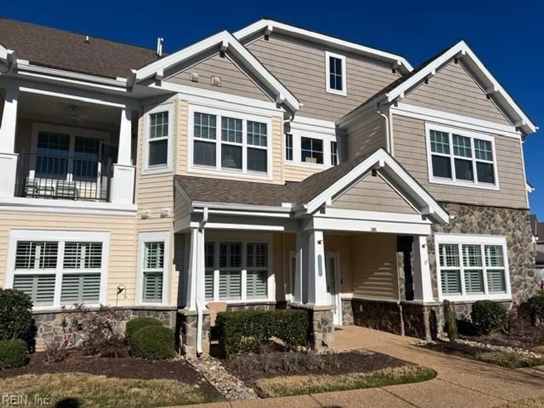Property Slideshow image 1 of 9 | 1144 whitburn ter, Chesapeake, VA, 23322