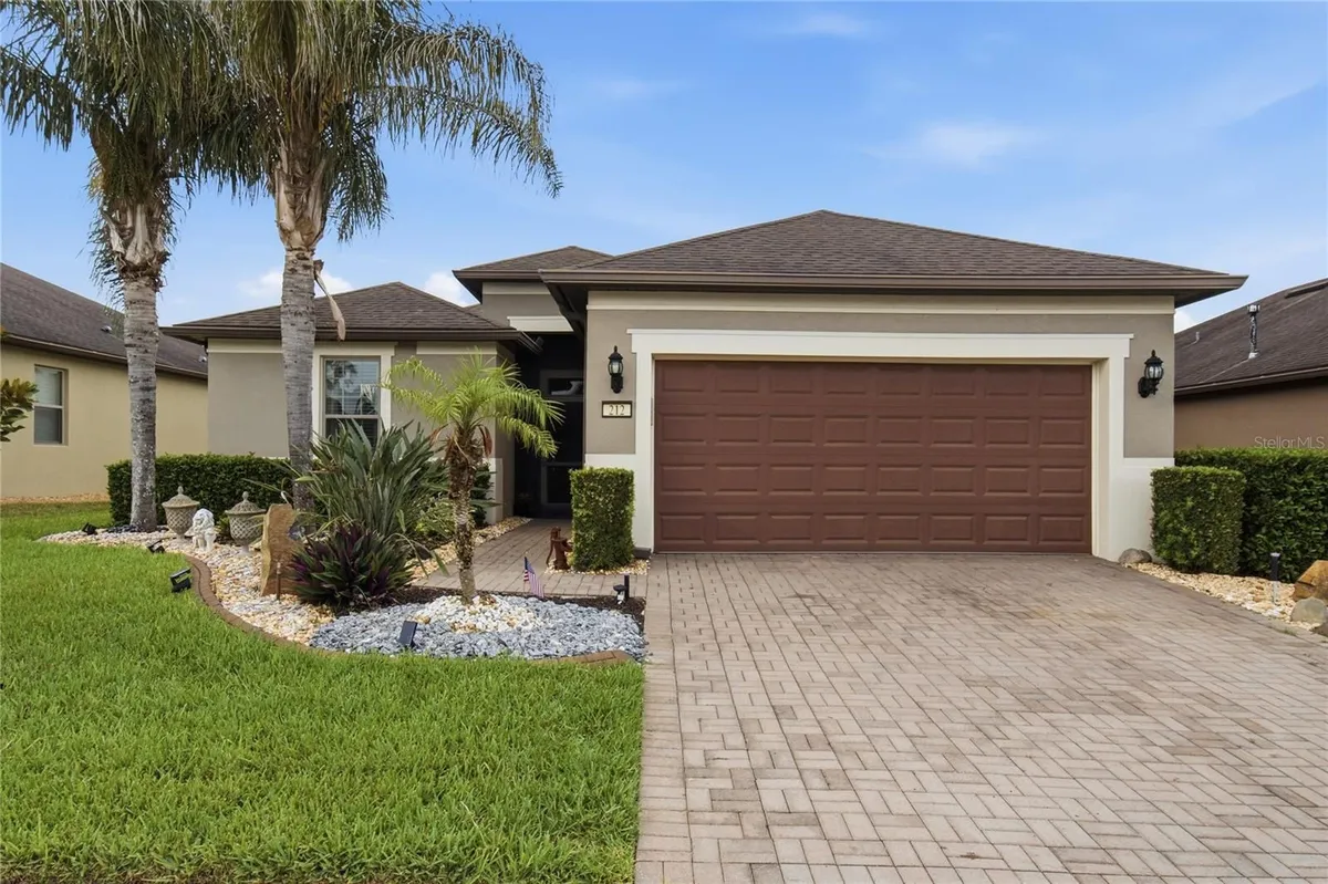 Property Slideshow image 1 of 49 | 212 granada ln, Davenport, FL, 33837