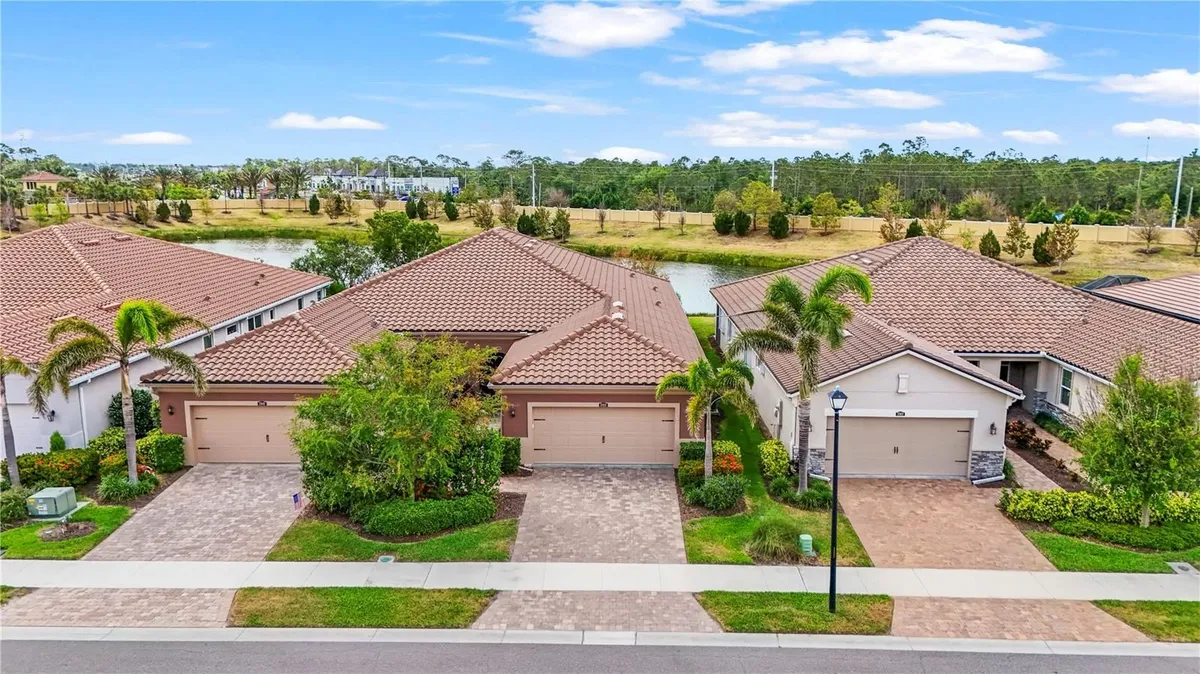 Property Slideshow image 1 of 74 | 11959 tapestry ln, Venice, FL, 34293