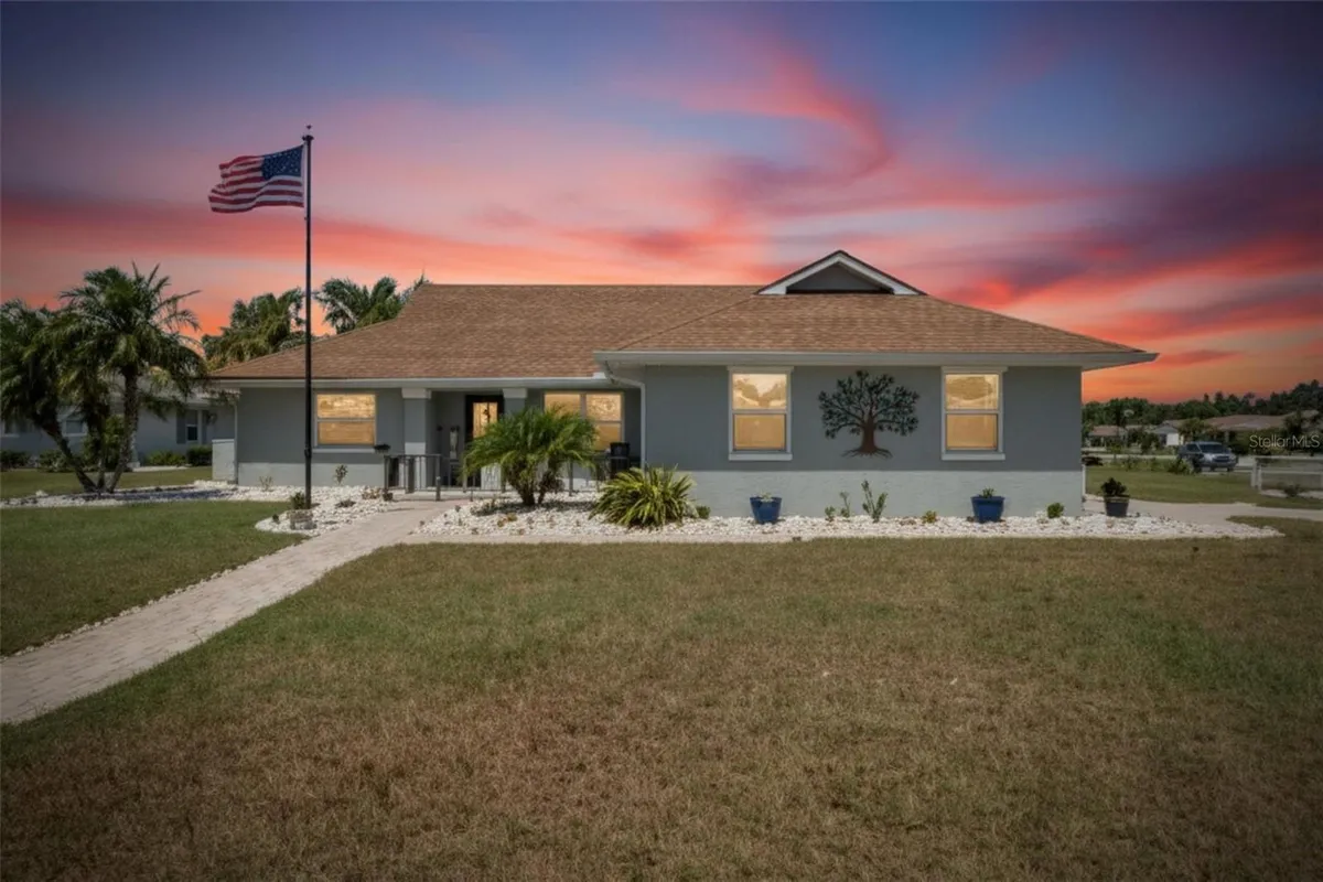 Property Slideshow image 1 of 82 | 2002 e view dr, Sun City Center, FL, 33573