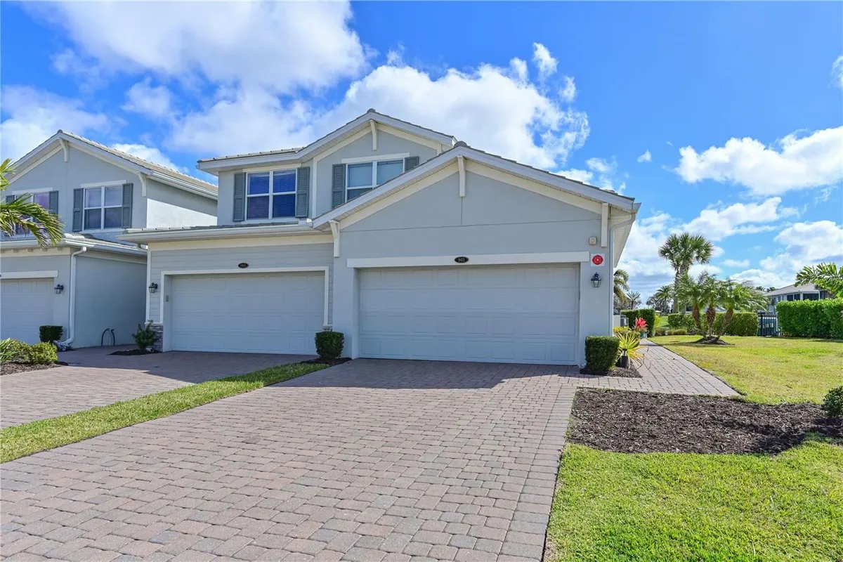 Property Slideshow image 1 of 51 | 901 tidewater shores loop 412, Bradenton, FL, 34208