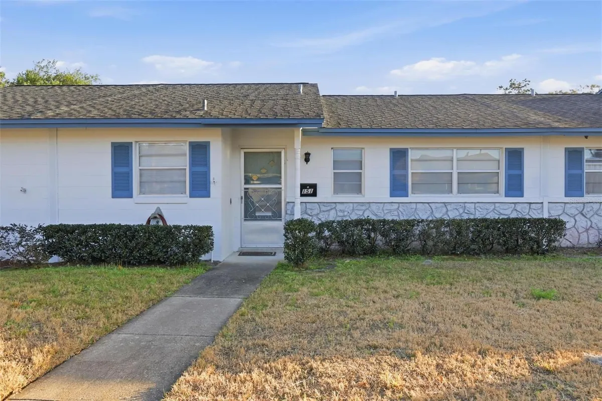 Property Slideshow image 1 of 10 | 151 n hill ave 100, Deland, FL, 32724