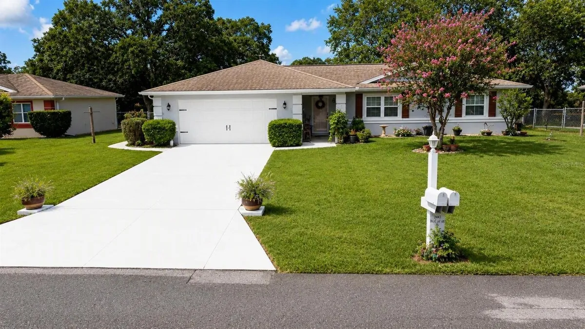 Property Slideshow image 1 of 25 | 10086 sw 62nd terrace rd, Ocala, FL, 34476