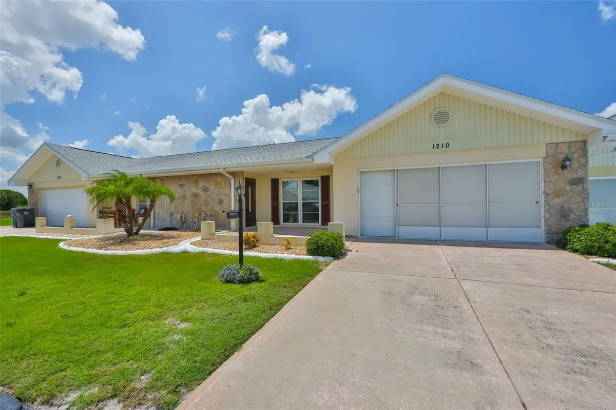 Property Slideshow image 1 of 54 | 1210 eastloch ct, Sun City Center, FL, 33573