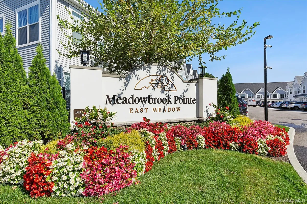 Property Slideshow image 1 of 19 | 305 emanuel way, East Meadow, NY, 11554