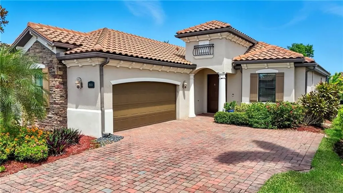 Property Slideshow image 1 of 50 | 28135 edenderry ct, Bonita Springs, FL, 34135
