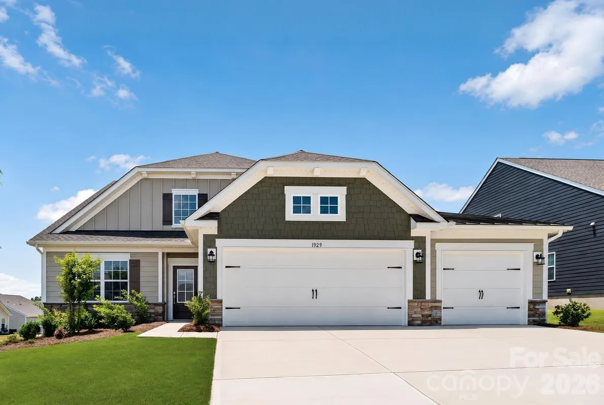 Property Slideshow image 1 of 30 | 1929 bentwind rd 380, Lancaster, SC, 29720