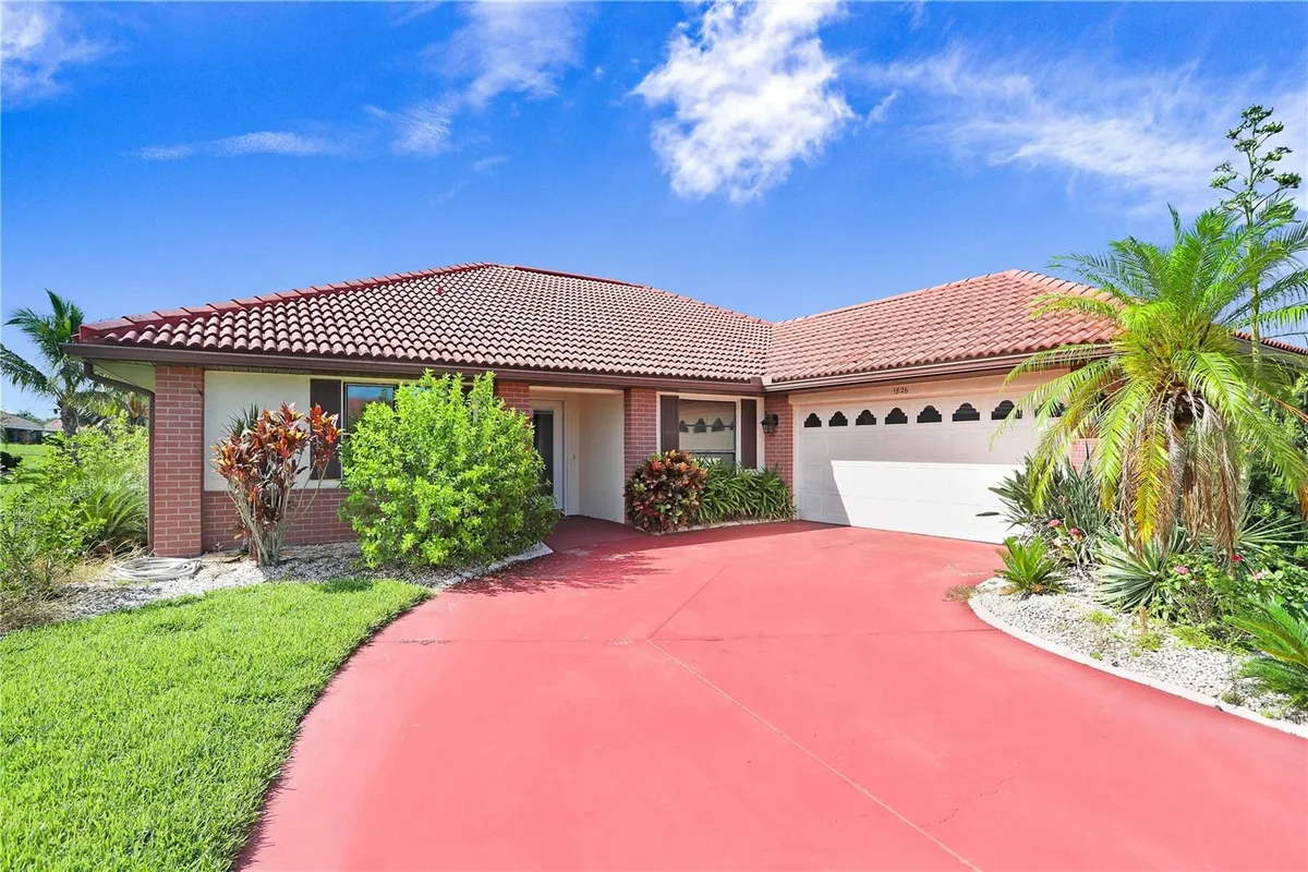 Property Slideshow image 1 of 31 | 1826 wolf laurel dr, Sun City Center, FL, 33573