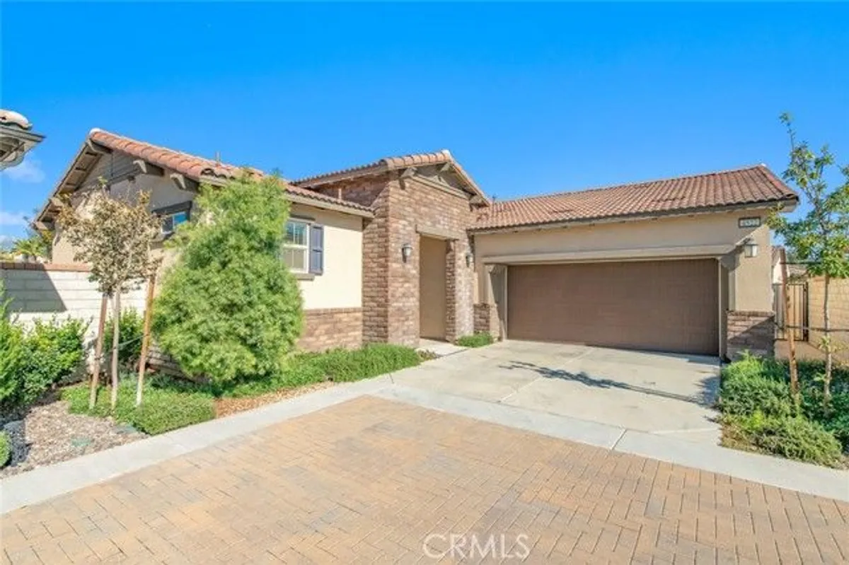 Property Slideshow image 1 of 50 | 4522 s afton privado, Ontario, CA, 91761