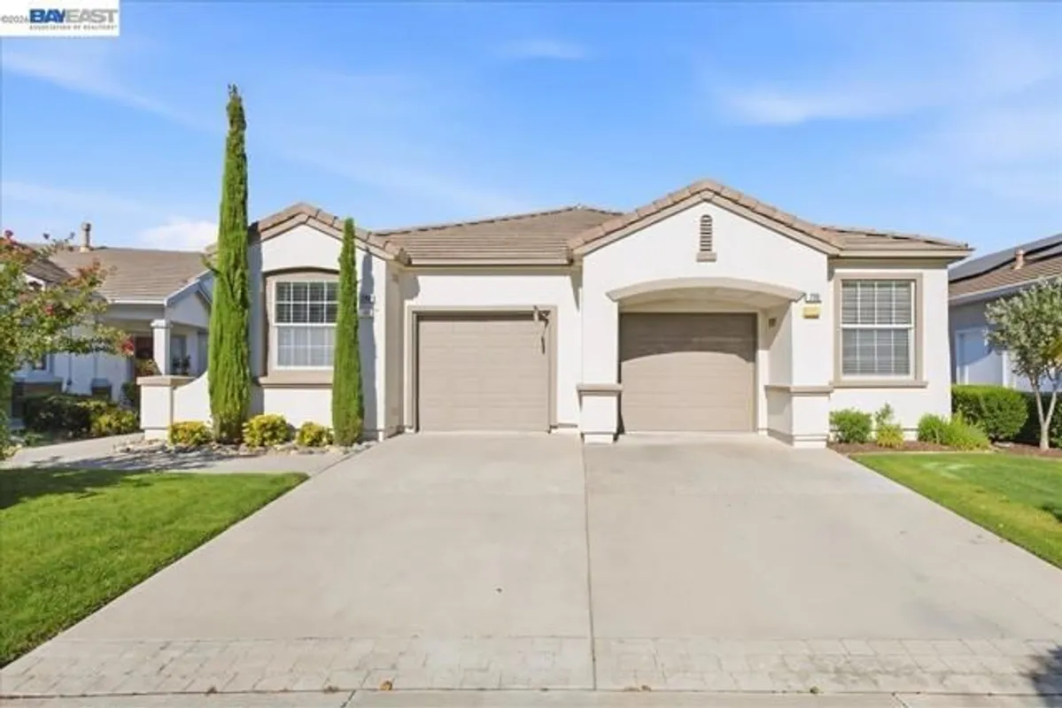 Property Slideshow image 1 of 55 | 288 black amber way, Brentwood (Cc), CA, 94513
