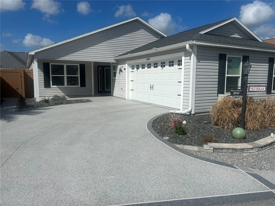 Property Slideshow image 1 of 21 | 5840 unger ct, Wildwood, FL, 34785