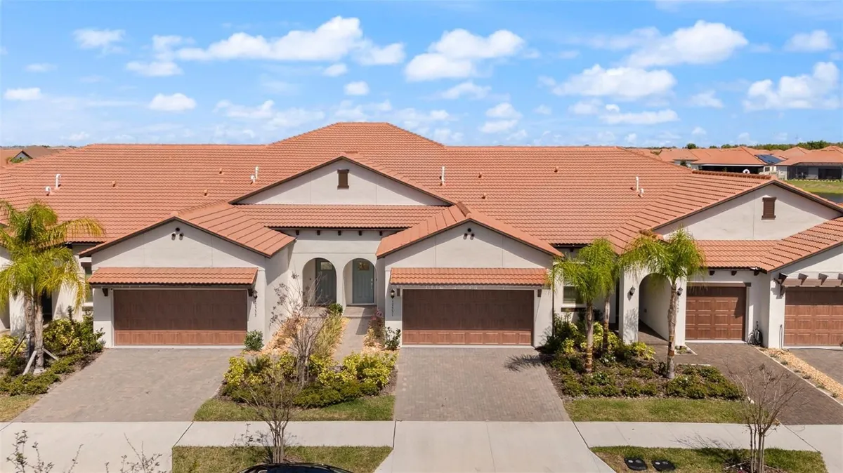 Property Slideshow image 1 of 32 | 17551 holly well ave, Wimauma, FL, 33598