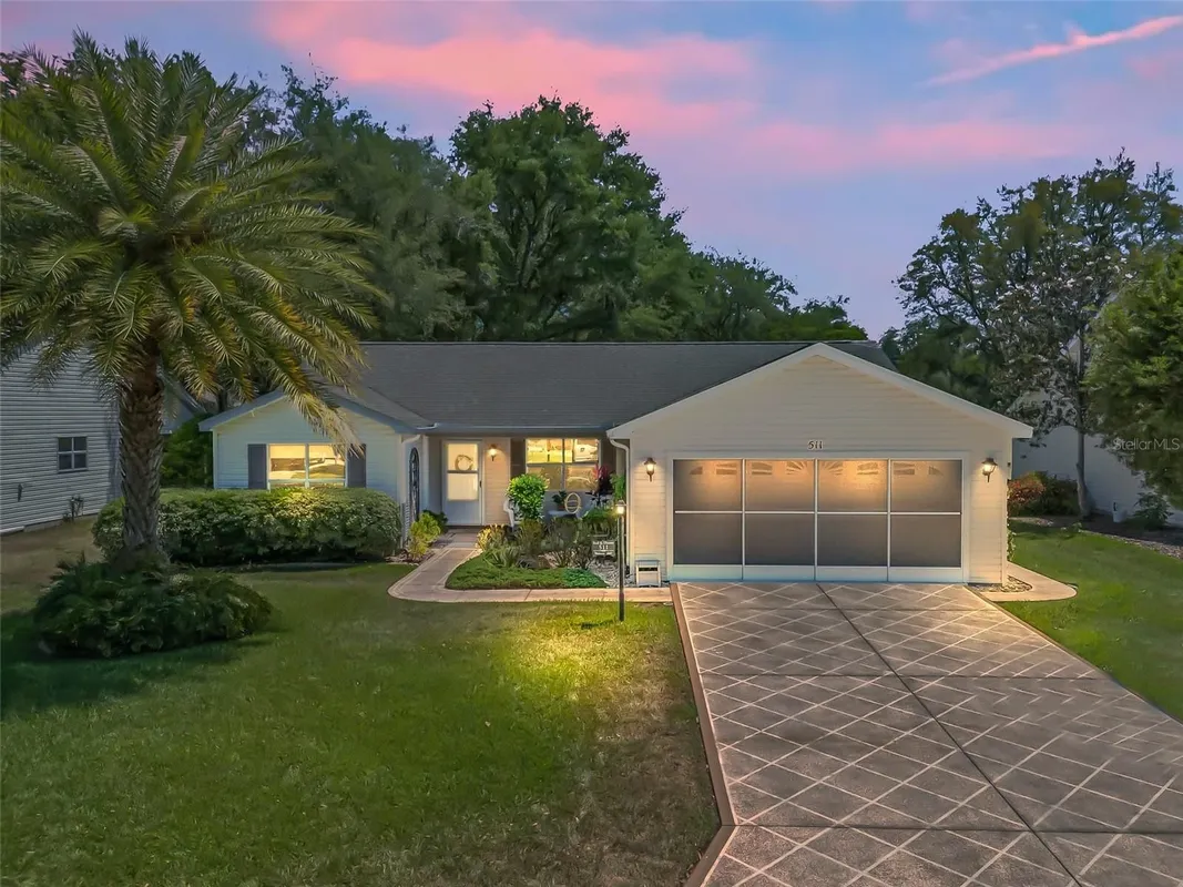 Property Slideshow image 1 of 49 | 511 chula vista ave, Lady Lake, FL, 32159