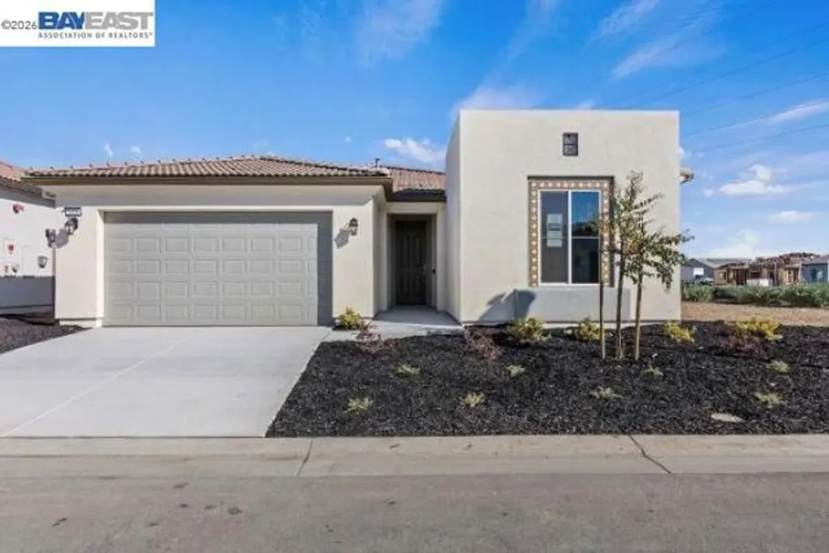 Property Slideshow image 1 of 25 | 1808 cresthaven st, Brentwood (Cc), CA, 94513