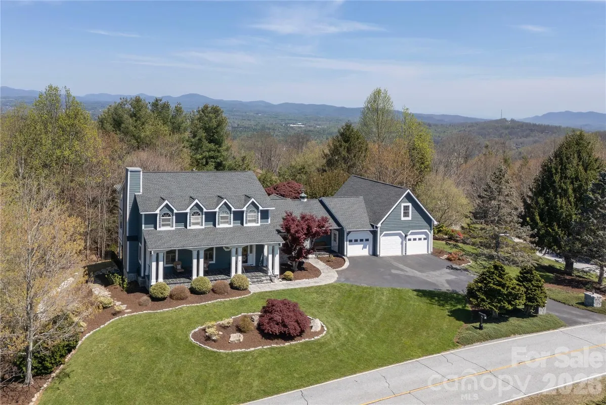 Property Slideshow image 1 of 42 | 102 brookhollow dr, Flat Rock, NC, 28731