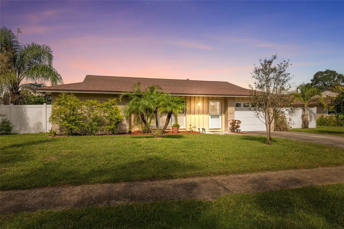 Property Slideshow image 1 of 40 | 766 anchorage ln, Palm Harbor, FL, 34685