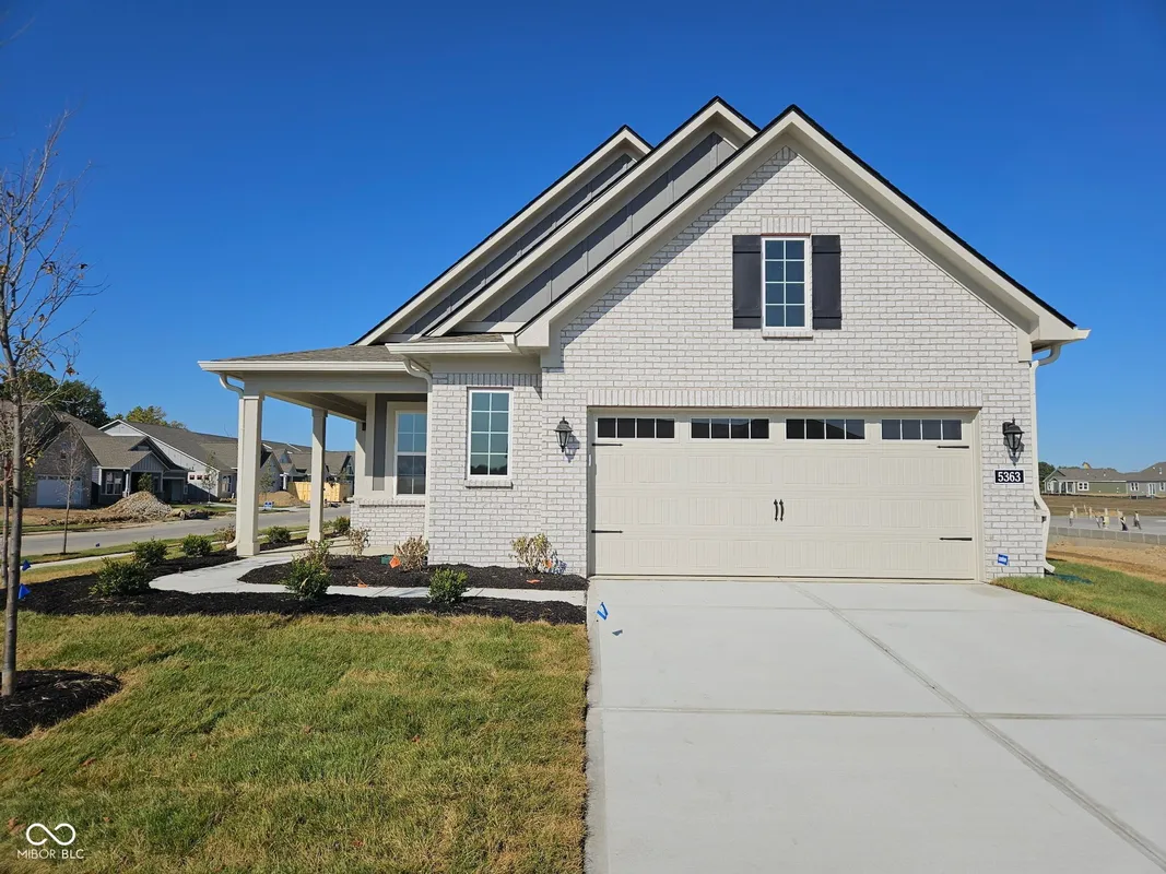 Property Slideshow image 1 of 44 | 5363 foxley park ln, Avon, IN, 46123