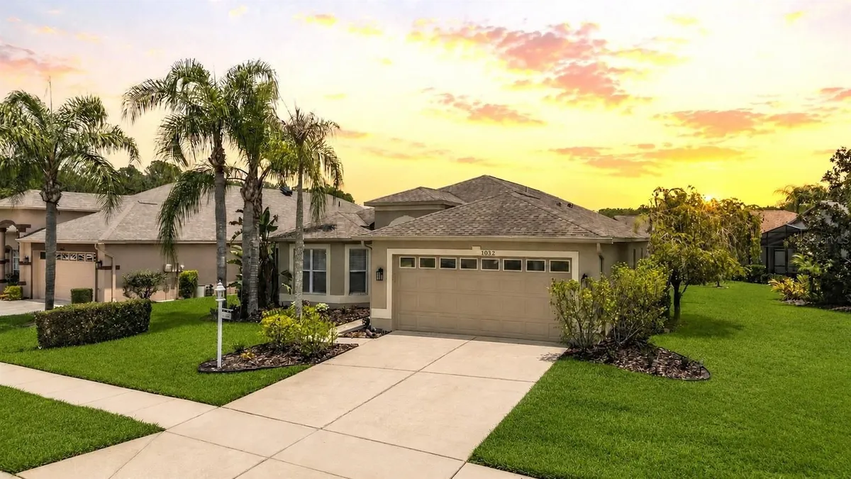 Property Slideshow image 1 of 51 | 1032 dustan pl, Trinity, FL, 34655