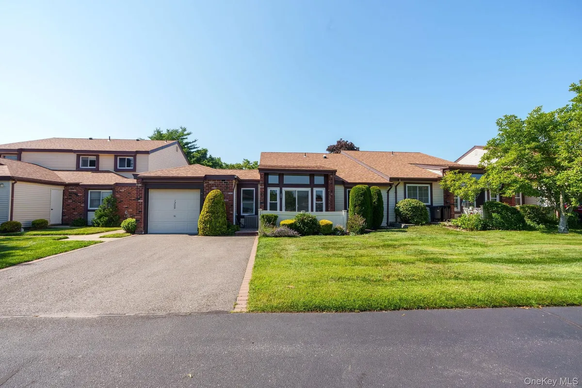 Property Slideshow image 1 of 17 | 1205 gotham dr, Smithtown, NY, 11780