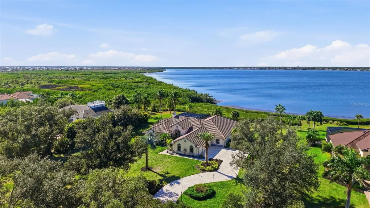 Property Slideshow image 1 of 100 | 3121 rivershore ln, Port Charlotte, FL, 33953