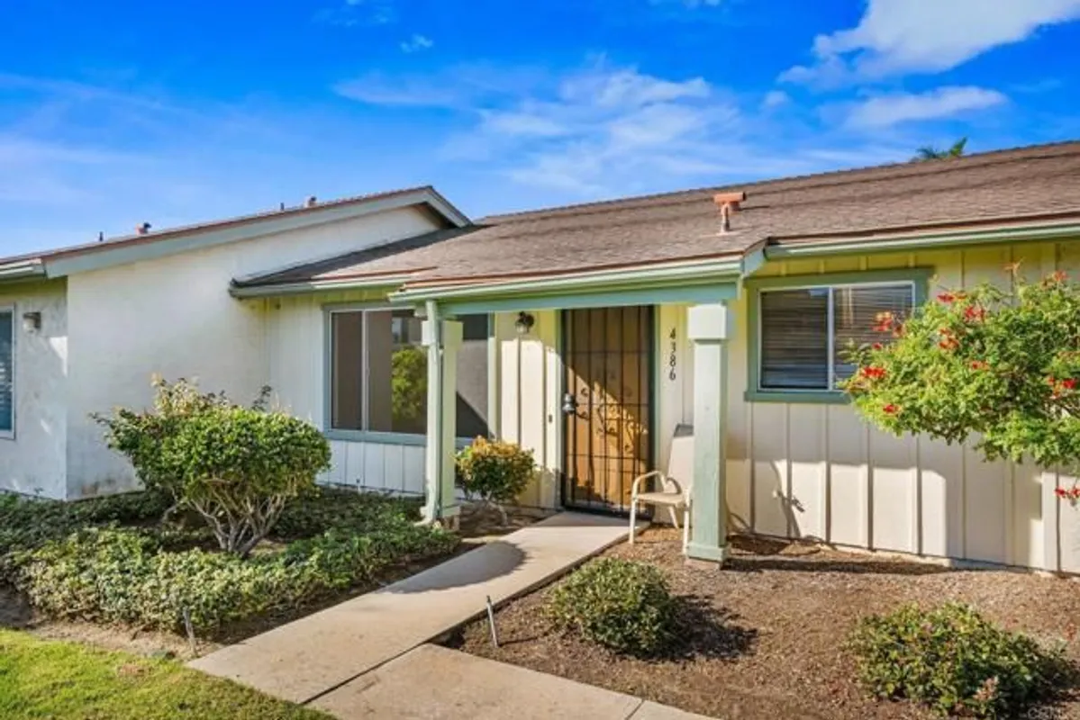 Property Slideshow image 1 of 35 | 4386 albatross way, Oceanside, CA, 92057