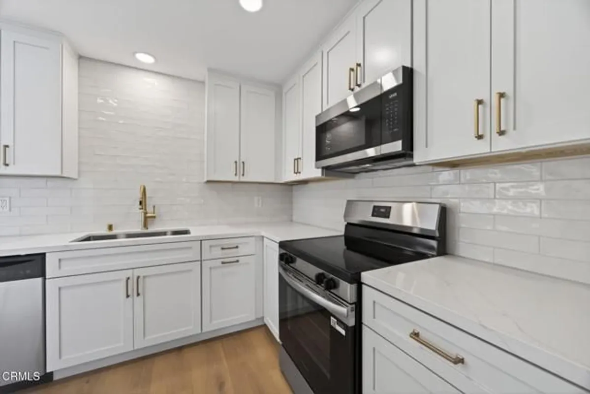 Property Slideshow image 1 of 48 | 151 w bay blvd, Port Hueneme, CA, 93041