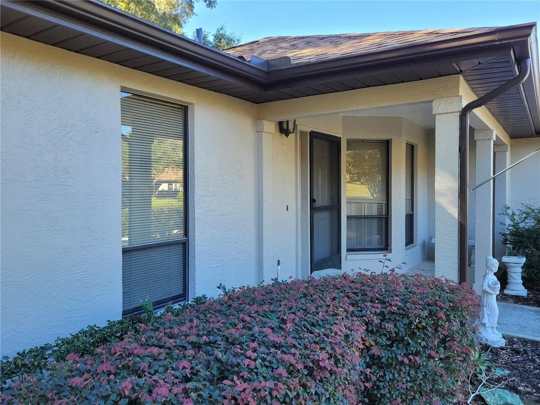 Property Slideshow image 1 of 35 | 6018 w bromley cir, Crystal River, FL, 34429