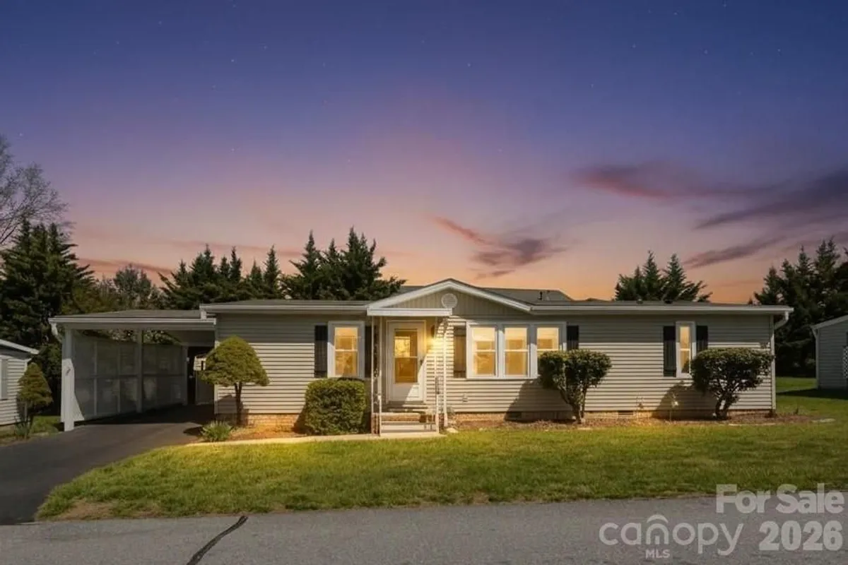 Property Slideshow image 1 of 43 | 222 cranbrook cir, Hendersonville, NC, 28792