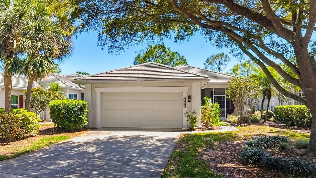Property Slideshow image 1 of 28 | 865 tartan dr 2, Venice, FL, 34293