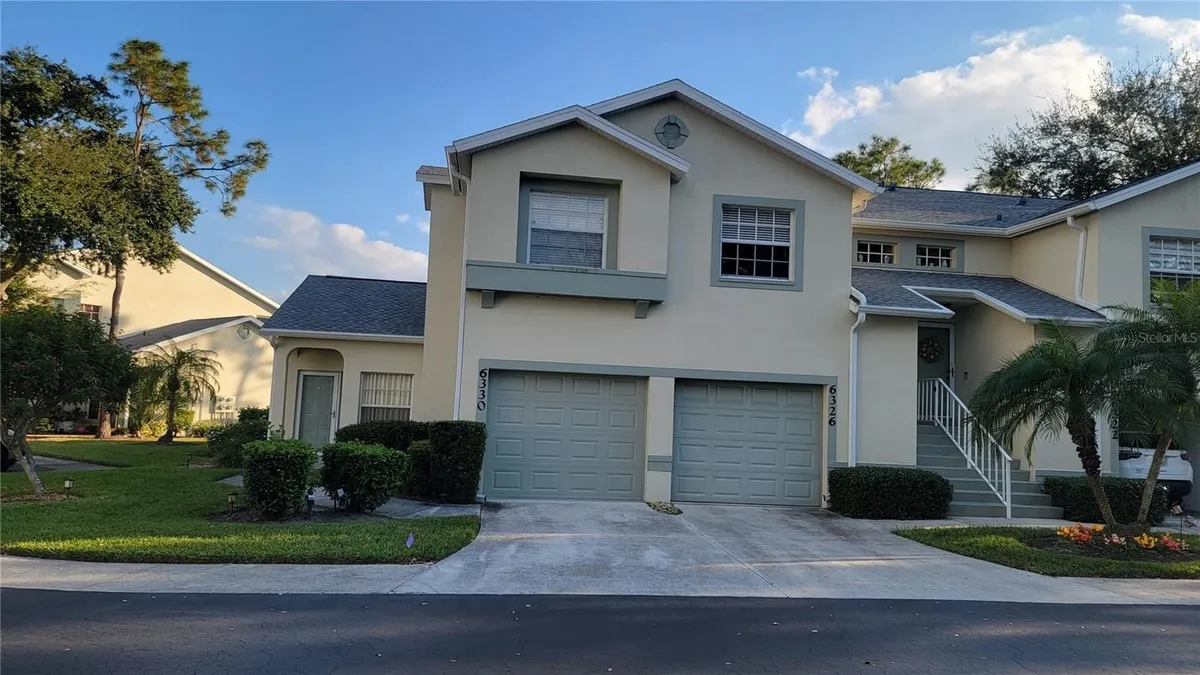 Property Slideshow image 1 of 22 | 6330 green oak cir # 6330, Bradenton, FL, 34203