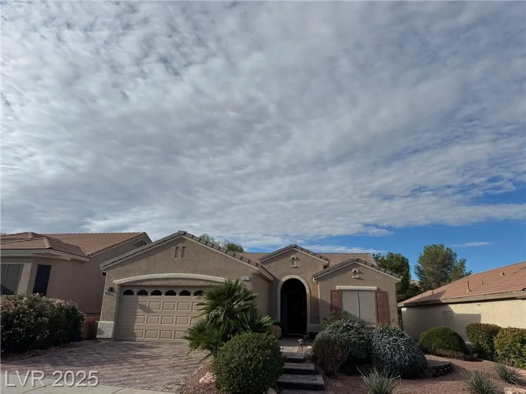 Property Slideshow image 1 of 9 | 2077 tiger links dr, Henderson, NV, 89012