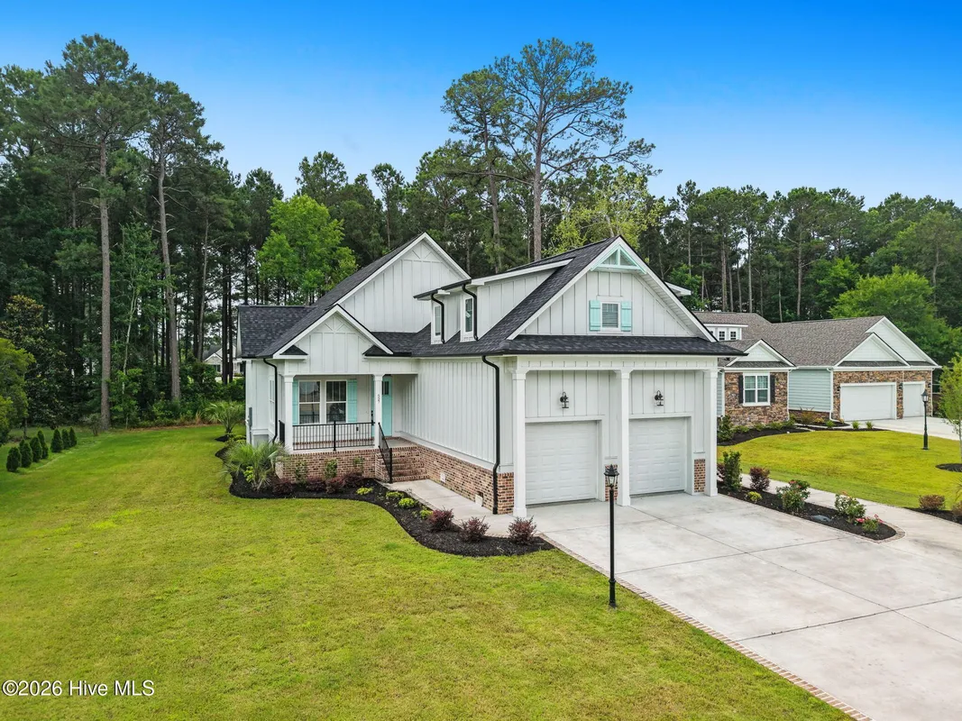 Property Slideshow image 1 of 96 | 527 s middleton dr, Calabash, NC, 28467
