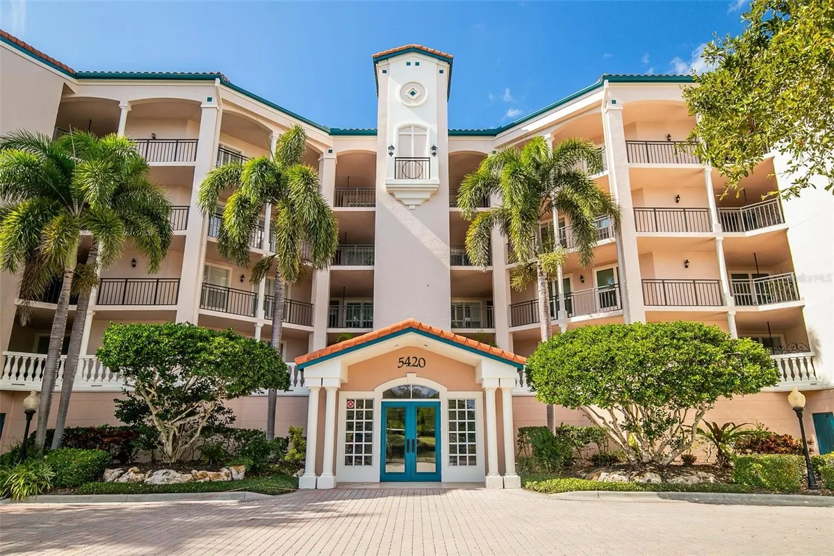Property Slideshow image 1 of 58 | 5420 eagles point cir 304, Sarasota, FL, 34231