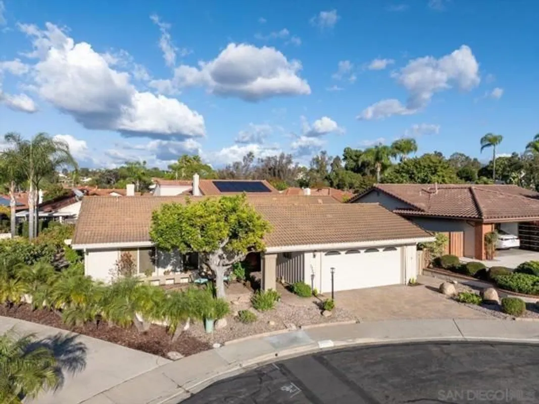 Property Slideshow image 1 of 38 | 17523 plaza marlena, San Diego, CA, 92128