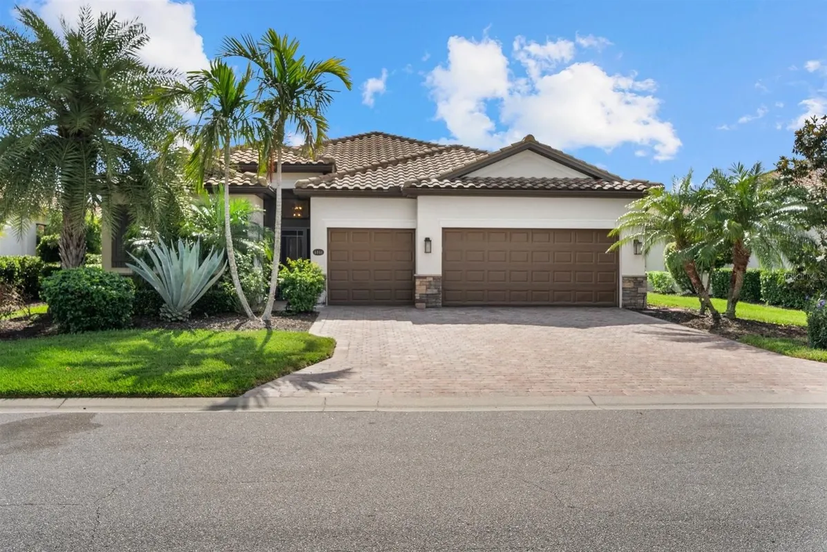 Property Slideshow image 1 of 40 | 6860 wild lake ter, Bradenton, FL, 34212