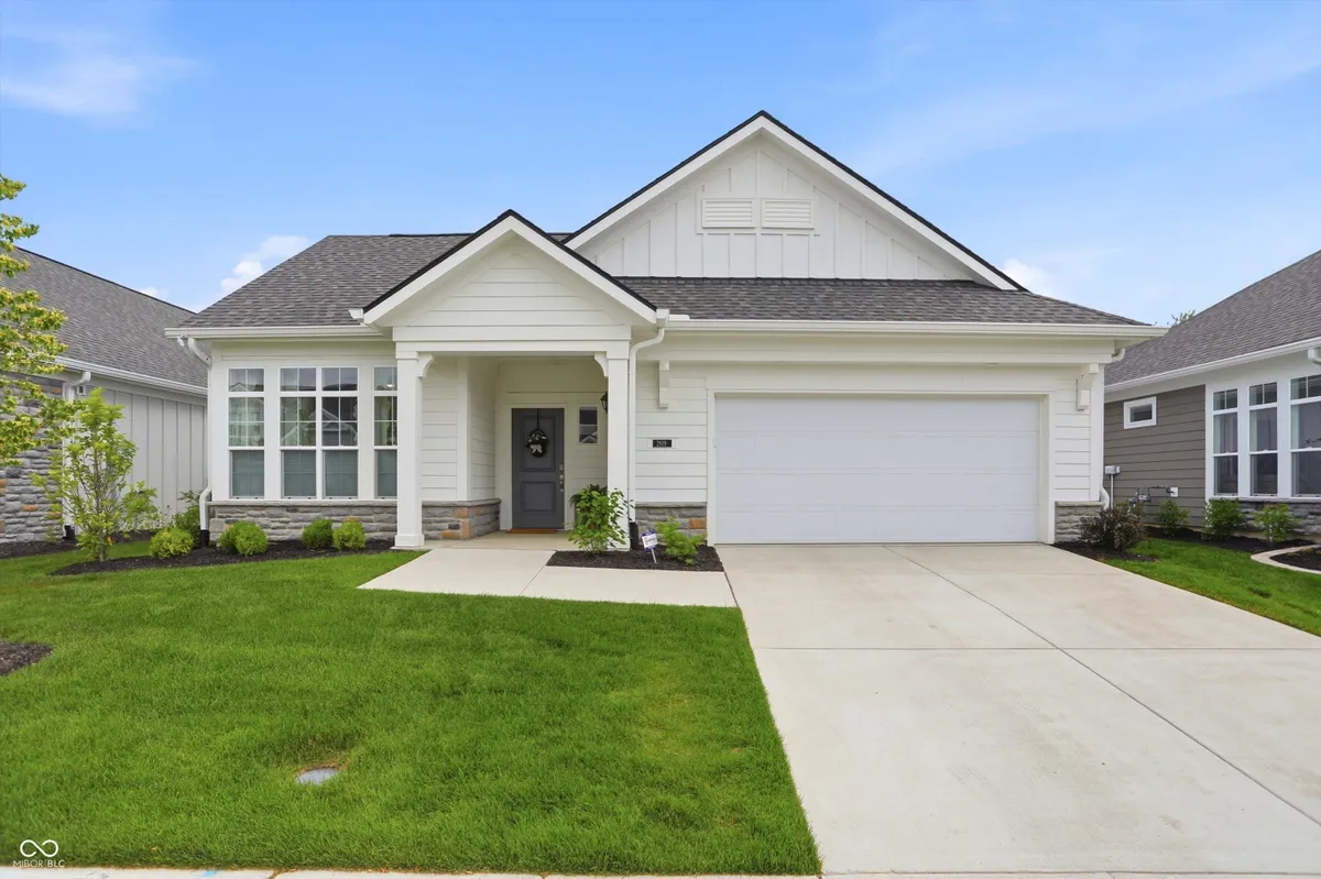 Property Slideshow image 1 of 34 | 2619 collins dr, Westfield, IN, 46074